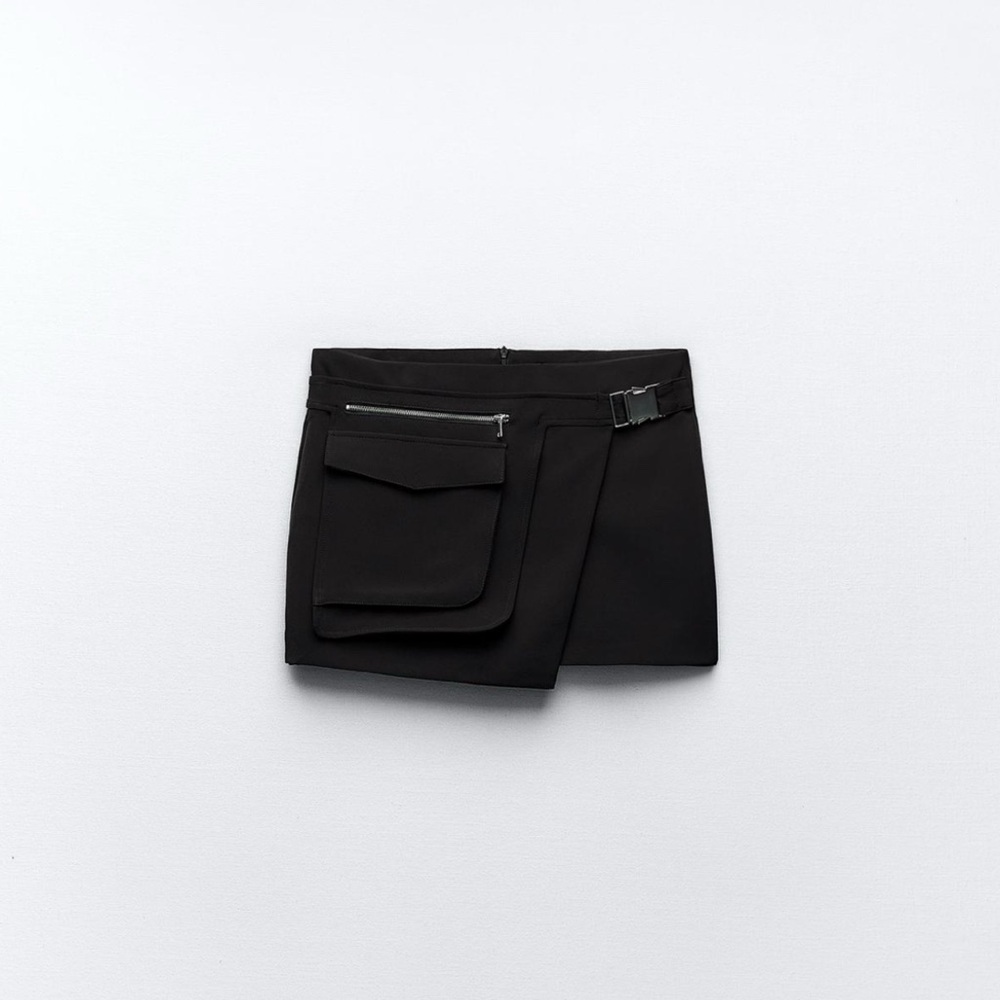 NEW Zara - Black Mini Skirt with Pocket and Buckle Detail